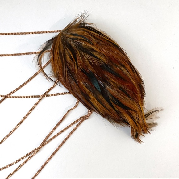 Feather Epaulettes with Chain - Picture 2 of 6